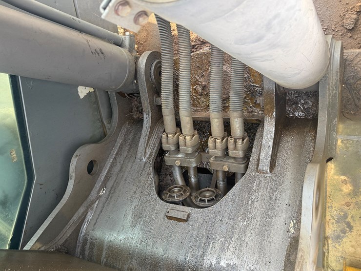 volvo-ec330-image-38