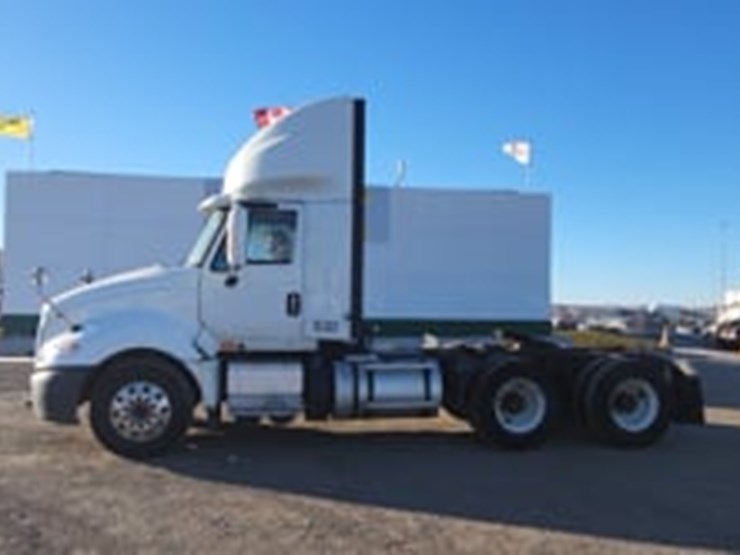 2017-international-prostar-image-5