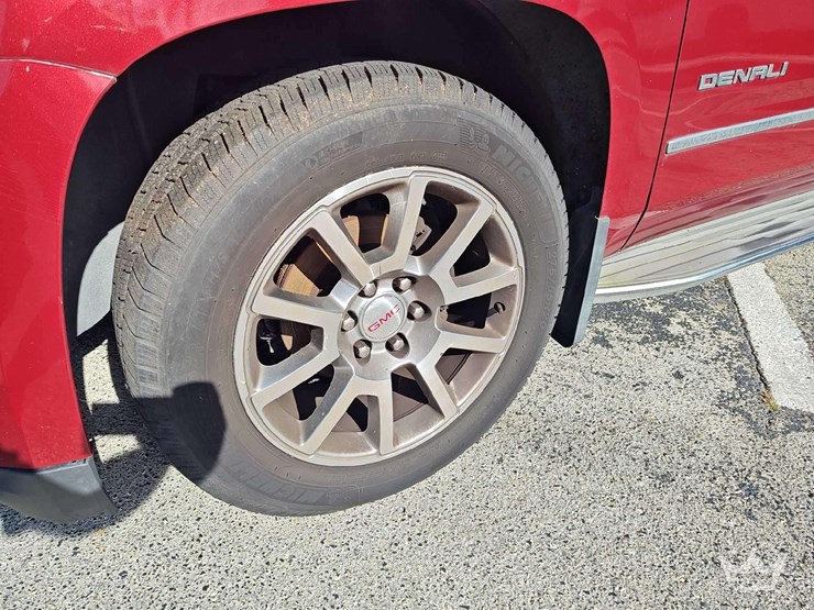 2015-gmc-yukon-denali-image-56