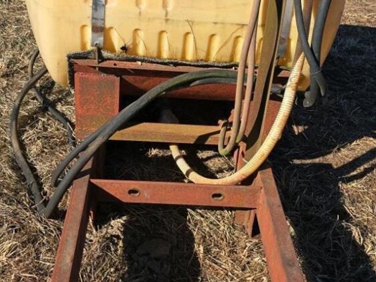 200-gal-front-mount-tank-image-6