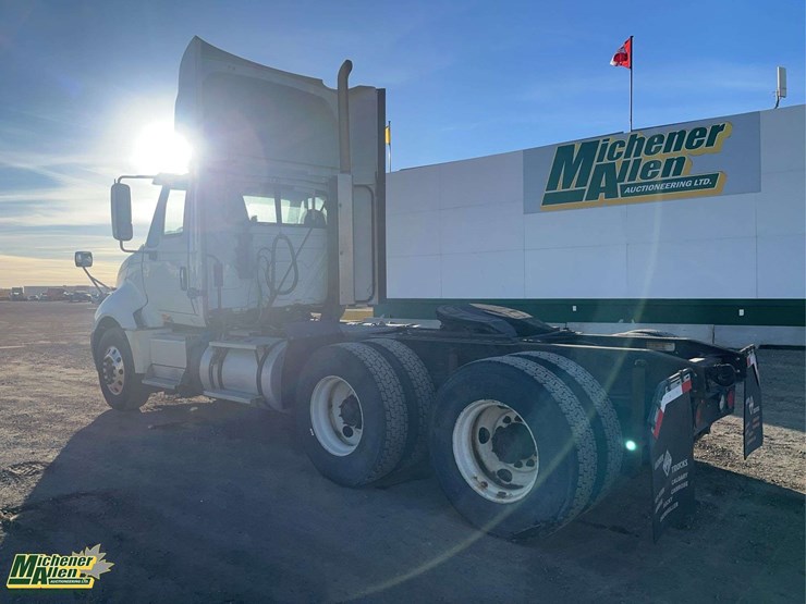 2017-international-prostar-image-3