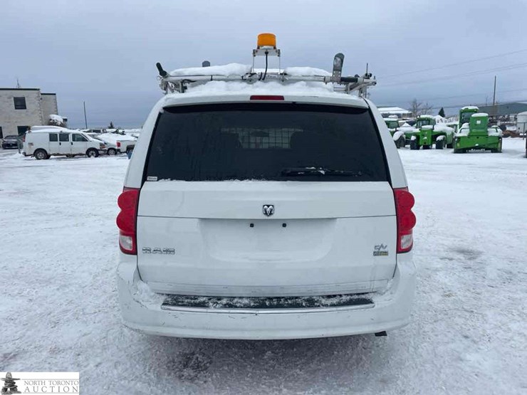 2015-ram-tradesman-image-5