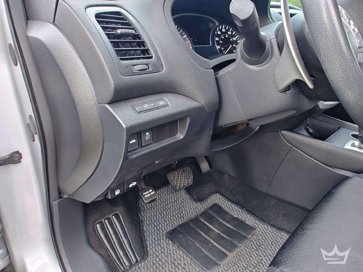 2017-nissan-altima-sedan-image-24