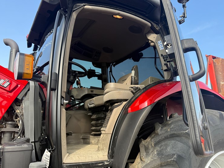 case-ih-145-image-39