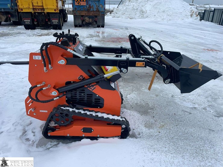 2026-unused-captok-ck36c-tracked-mini-skid-steer-image-6