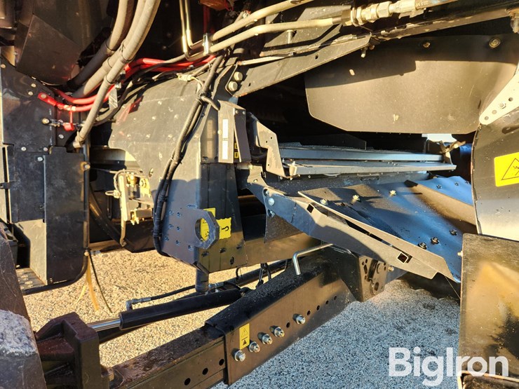 2013-case-ih-7230-image-10