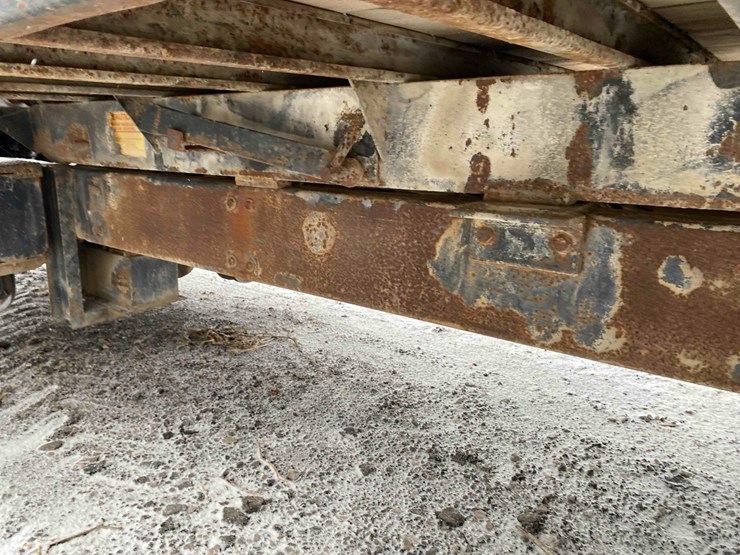 1983-ford-9000-image-34