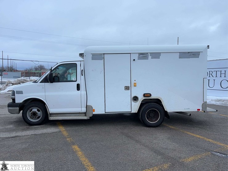 2016-chevrolet-express-g3500-image-7