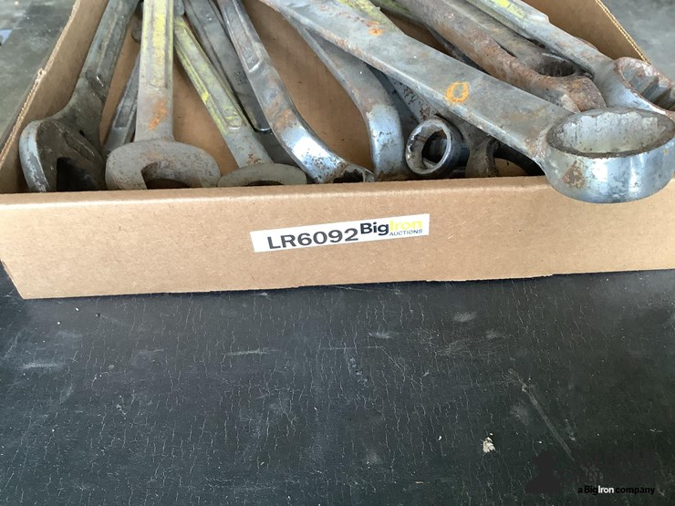 assorted-combination-wrenches-image-5