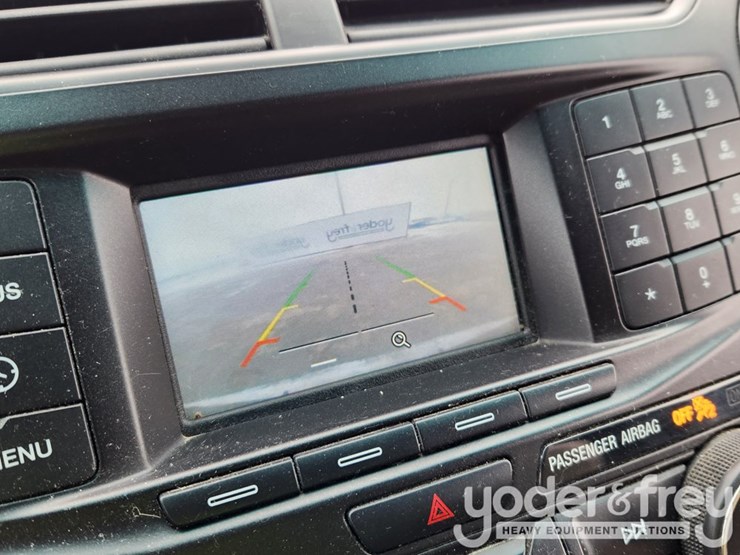 2016-ford-explorer-image-9