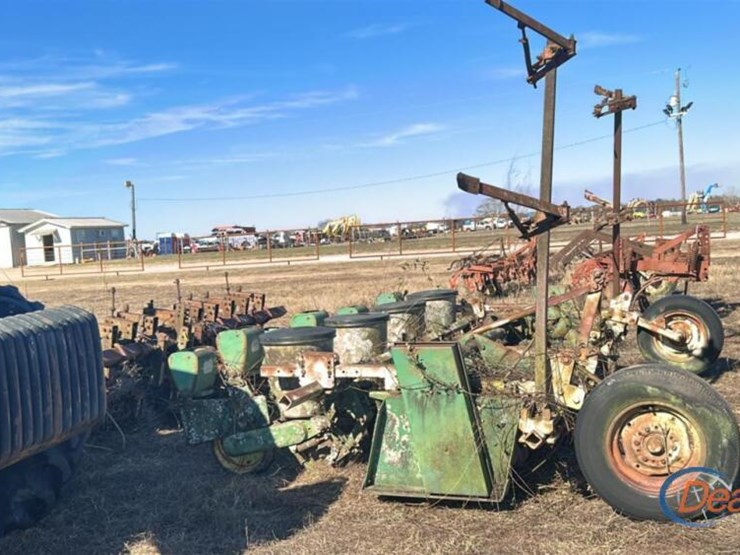 john-deere-4-row-planter-and-tiller-image-1