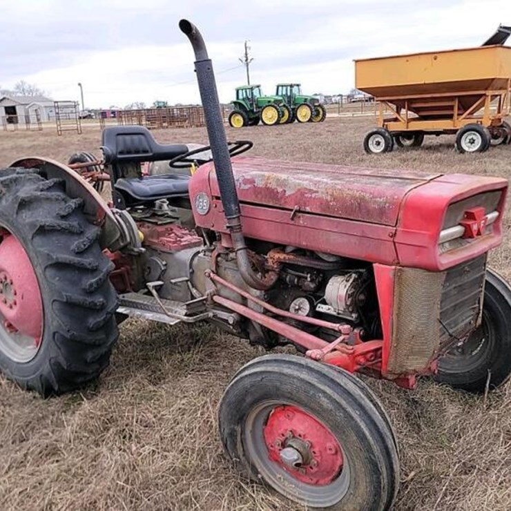 MASSEY-FERGUSON 135