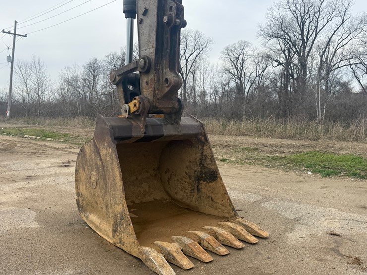 volvo-ec330-image-30