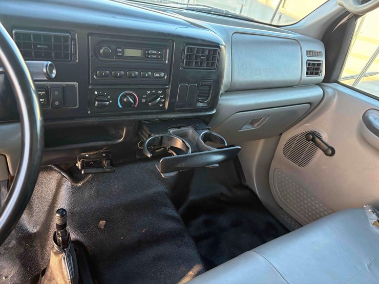 2007-ford-f750-xl-image-18