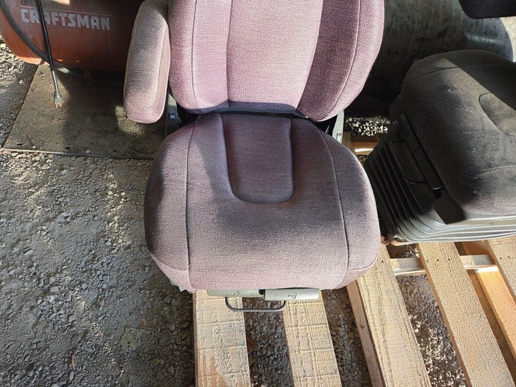 semi-driver-seat,-like-new-image-3