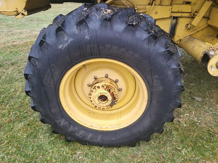 new-holland-tr88-image-41