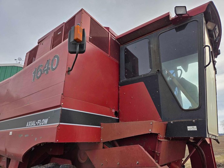 case-ih-1640-image-35