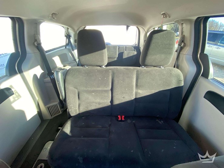 2016-dodge-grand-caravan-image-21