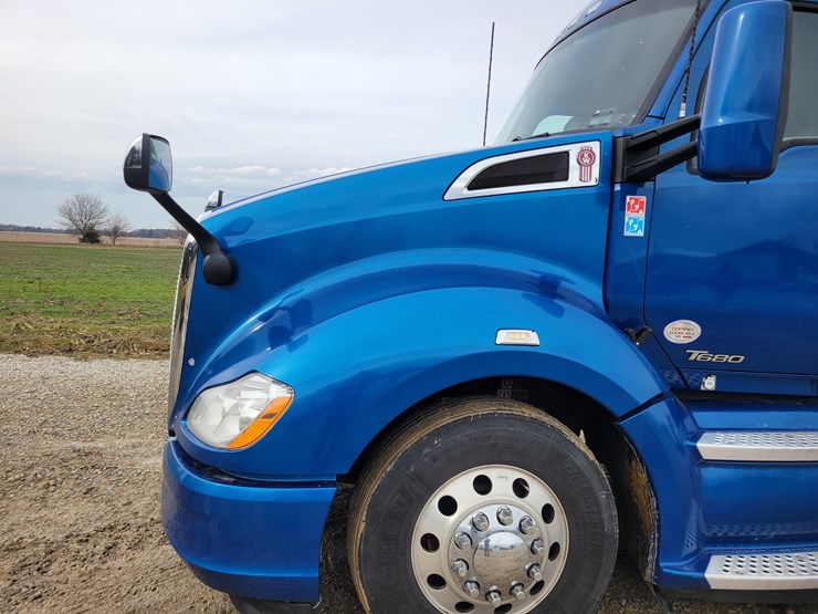 2020-kenworth-t680-image-3