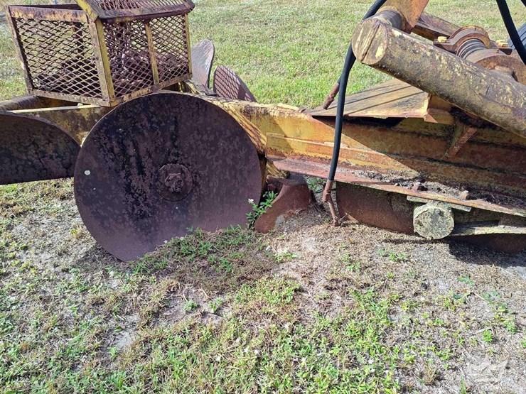 2011-terra-riser-300d-sa-fire-plow-attachment-image-6