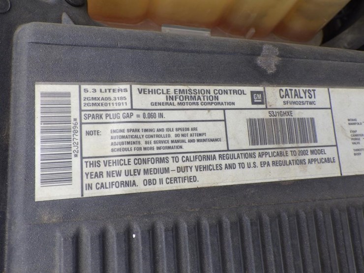 2002-chevrolet-tahoe-image-12