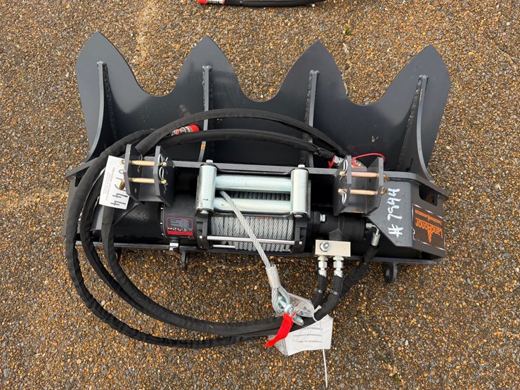 #7944-•-skid-steer-hyd-winch-image-5