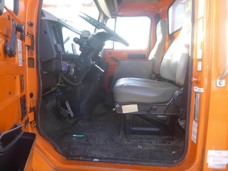 1999-international-4900-image-22