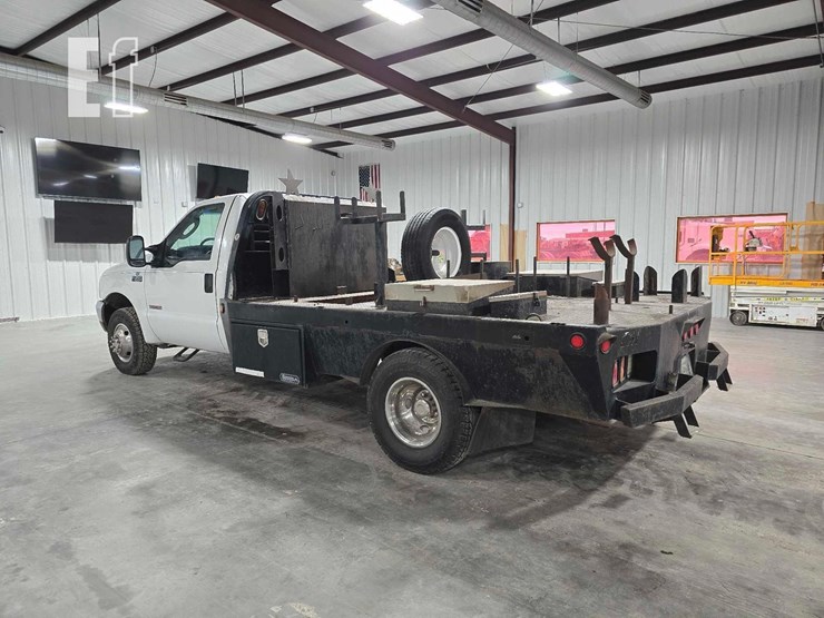 2004-ford-f350-image-4