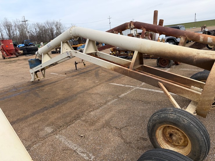 #7838-•-house-industries-camel-buck-relift-pump-image-5