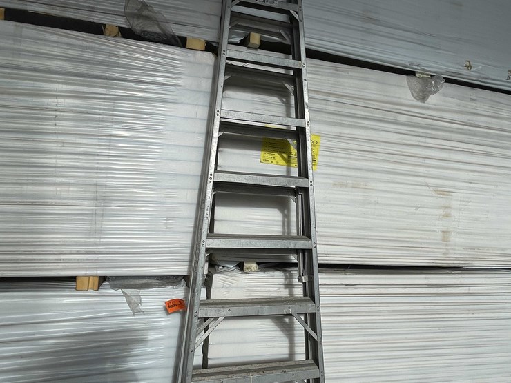 #2775-•-aluminum-12'-ladder-image-8