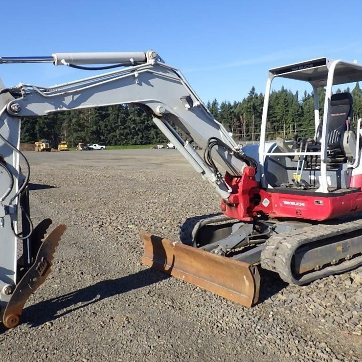 TAKEUCHI TB260