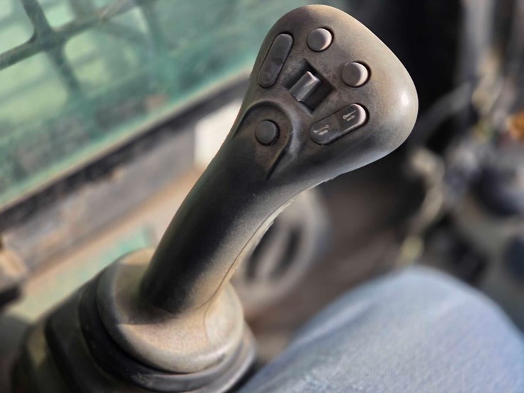 2008-bobcat-a300-image-20