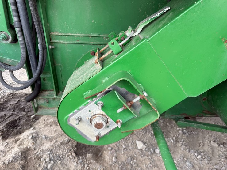 2009-john-deere-9870-sts-image-96