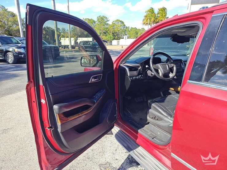 2015-gmc-yukon-denali-image-27