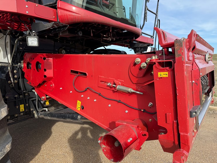 2015-case-ih-7240-image-38