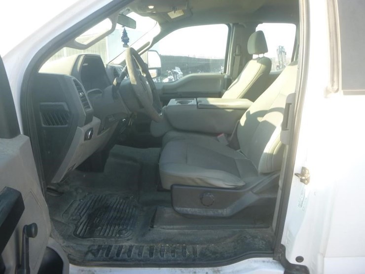 2017-ford-f350-image-14