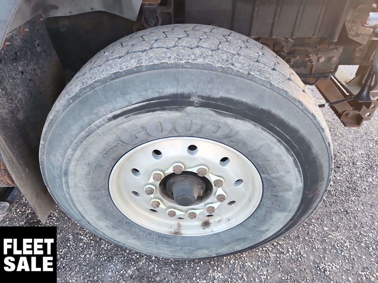 2009-international-workstar-7600-image-11