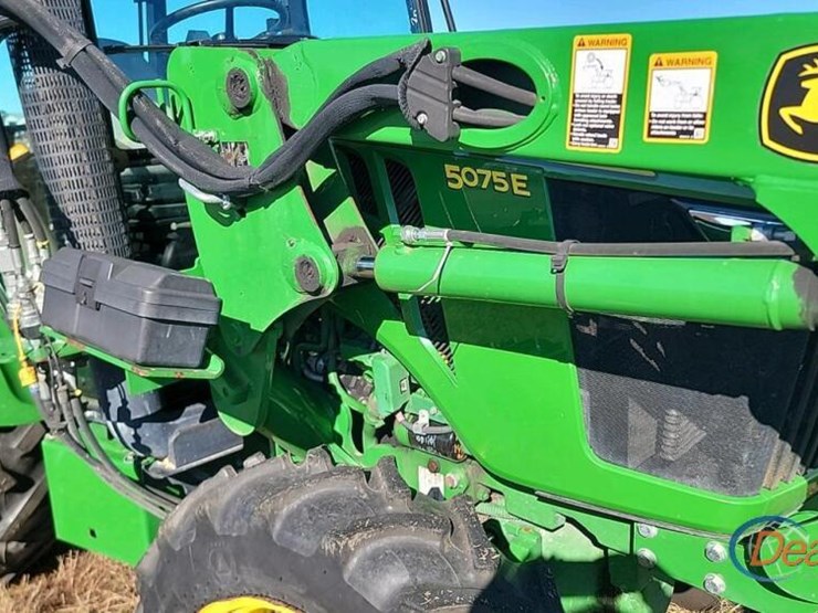 2015-john-deere-5075e-image-6