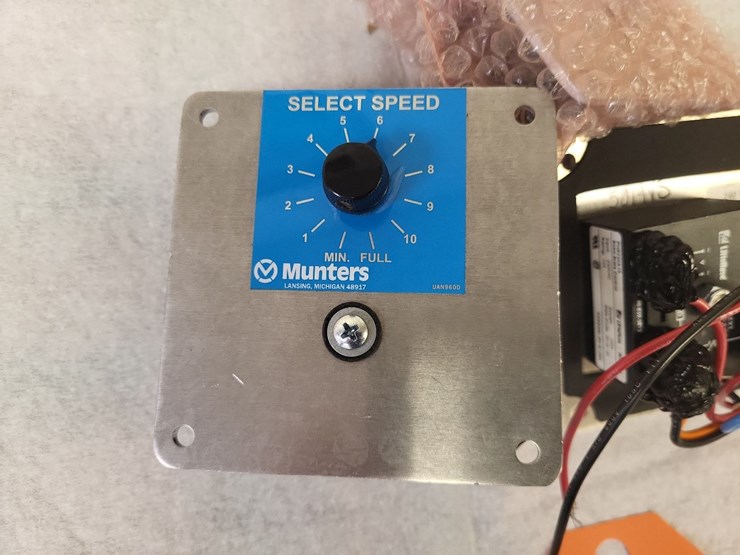 (3)-munters-7-amp-240-volt-ssc-select-speed-controllers---tag-#1212-image-3