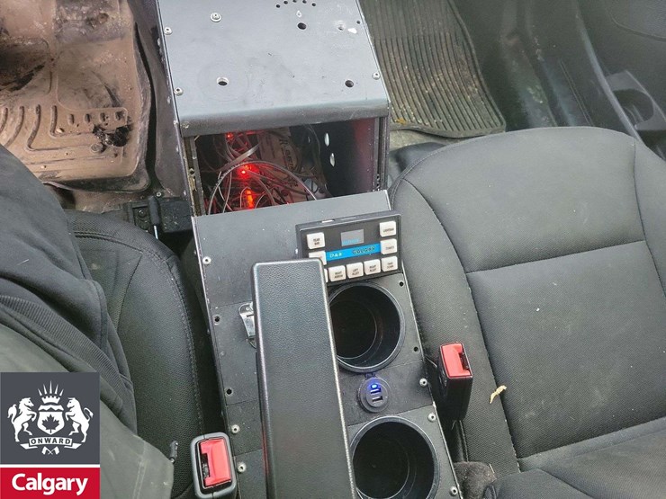 2016-ford-explorer-image-19