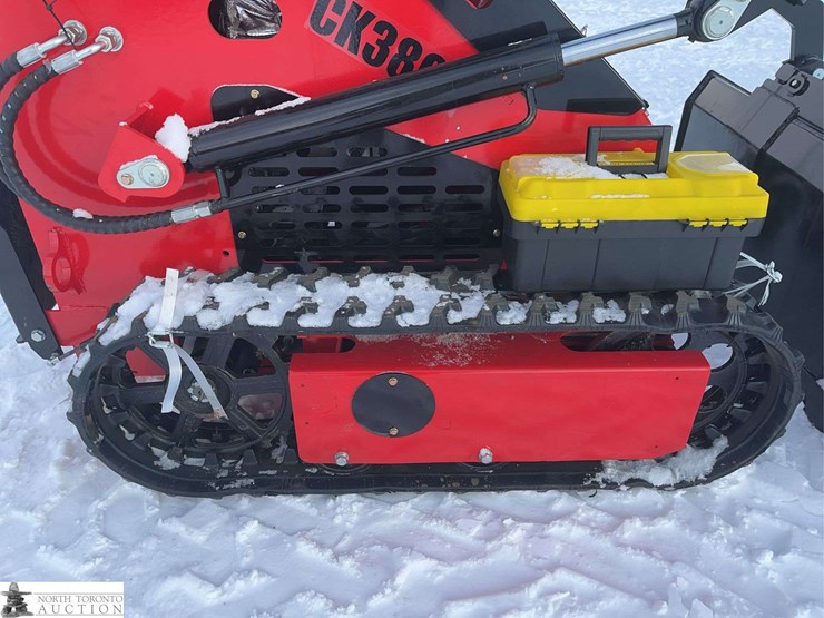 2026-unused-captok-ck380c-tracked-mini-skid-steer-image-8