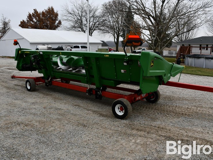 2024-john-deere-c8r-image-5