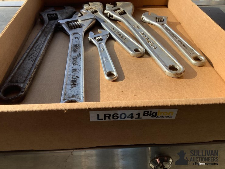 assorted-adjustable-wrenches-image-5