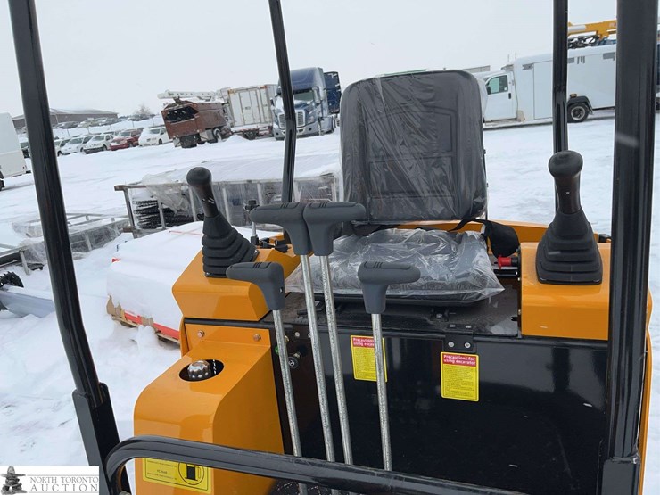 2026-unused-captok-ck15-mini-excavator-image-16