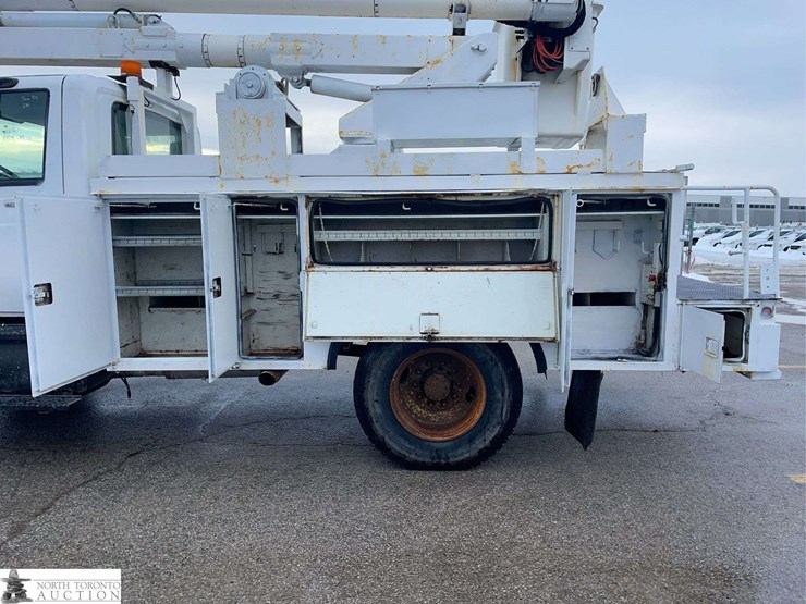 2006-international-durastar-4200-image-45