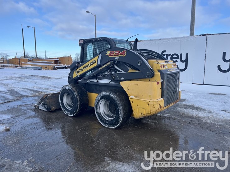 2017-new-holland-l234-image-4