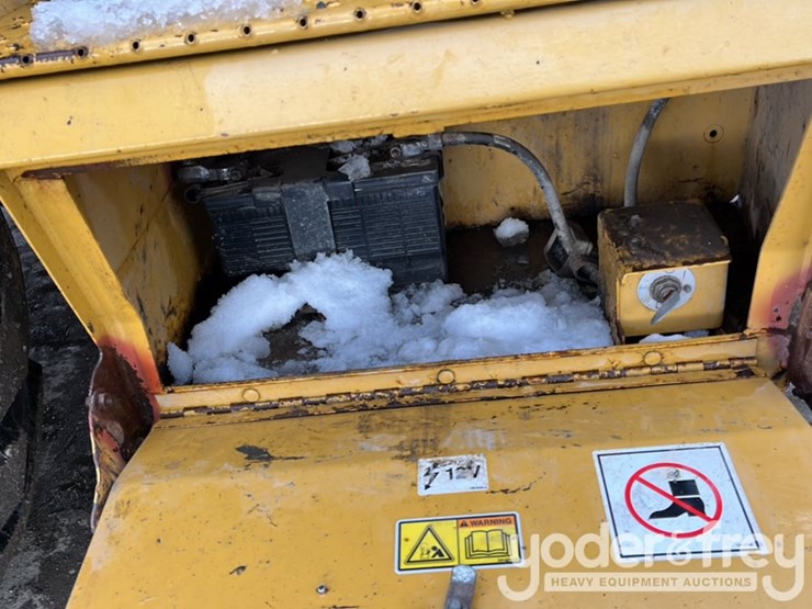 2011-caterpillar-420e-image-37