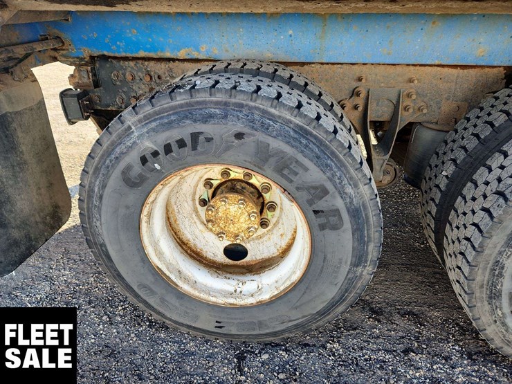 2009-international-durastar-4400-image-13