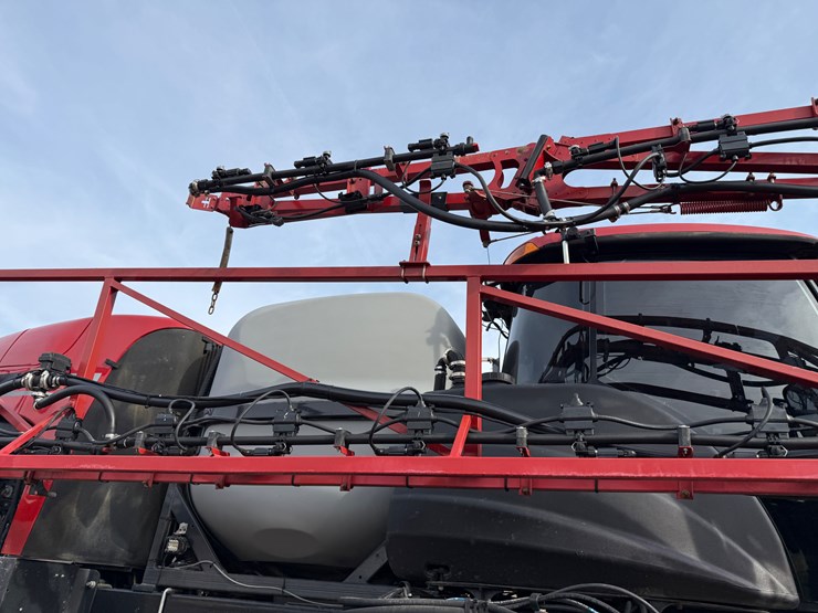 2019-case-ih-patriot-2250-image-23