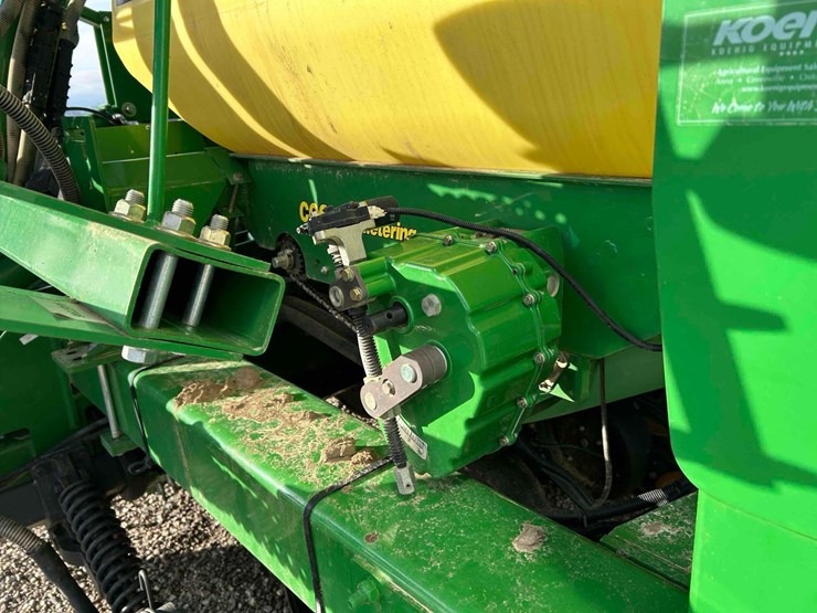 2013-john-deere-1990ccs-image-30